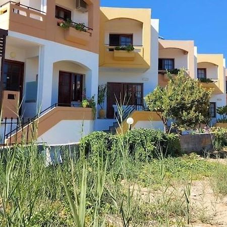 Menelaos Apartments Daratsos Bagian luar foto