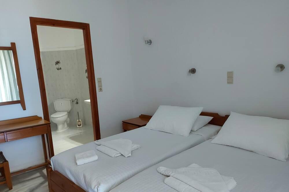 Menelaos Apartments Daratsos Bagian luar foto