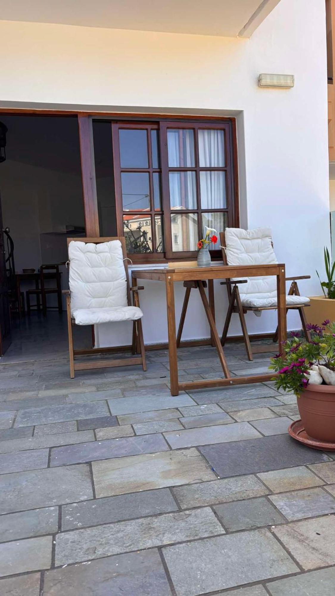 Menelaos Apartments Daratsos Bagian luar foto