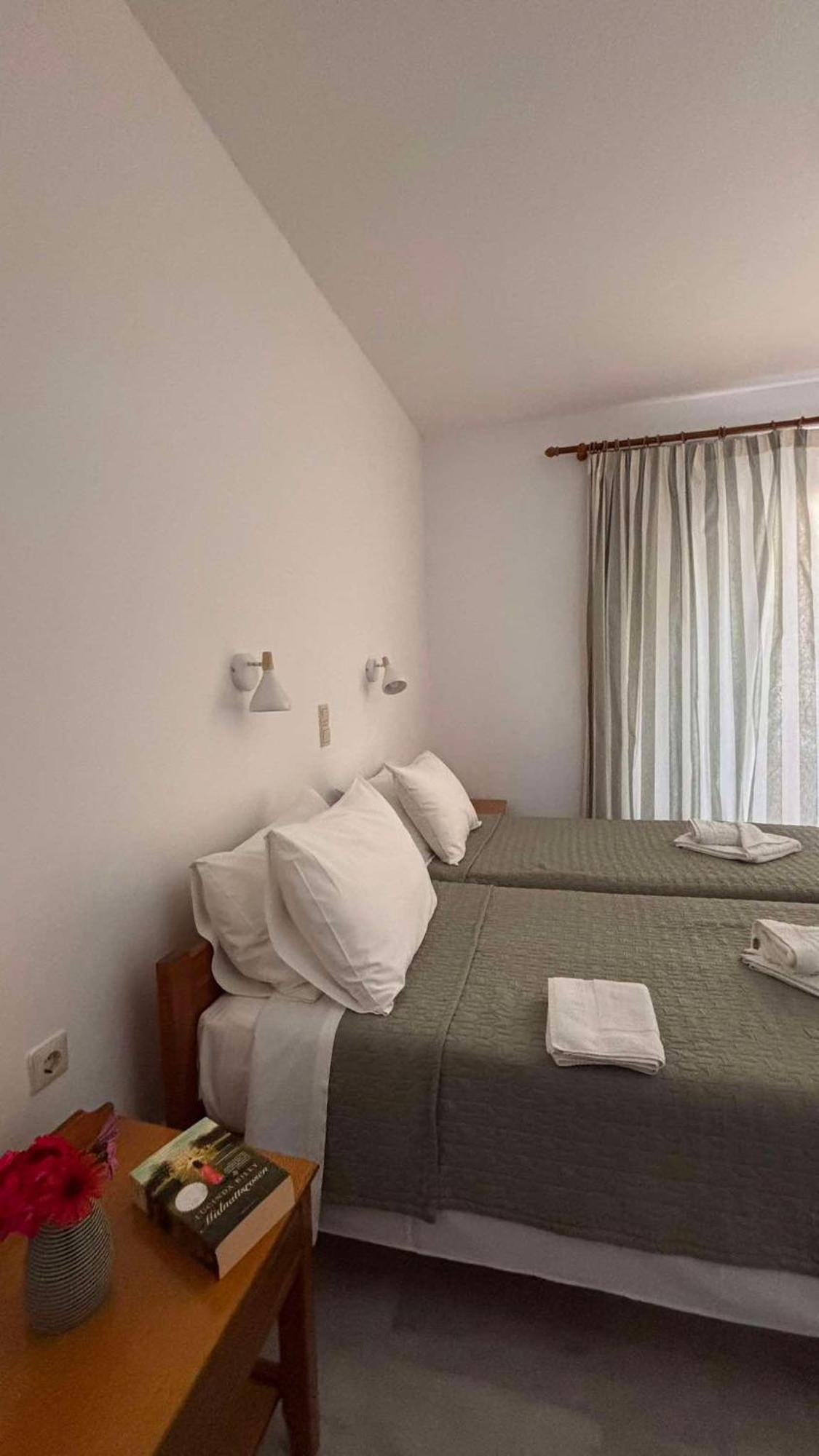 Menelaos Apartments Daratsos Bagian luar foto